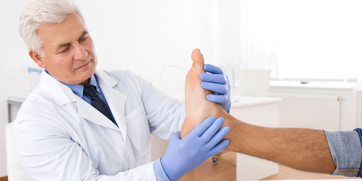 signs that indicate you should see a podiatrist
