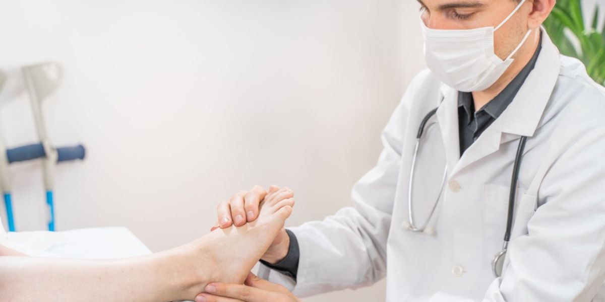What Doctor To See For Heel Pain
