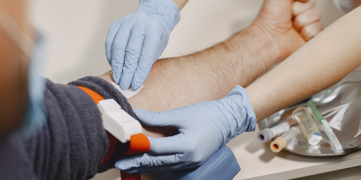 explain peripheral artery disease and intermittent claudication